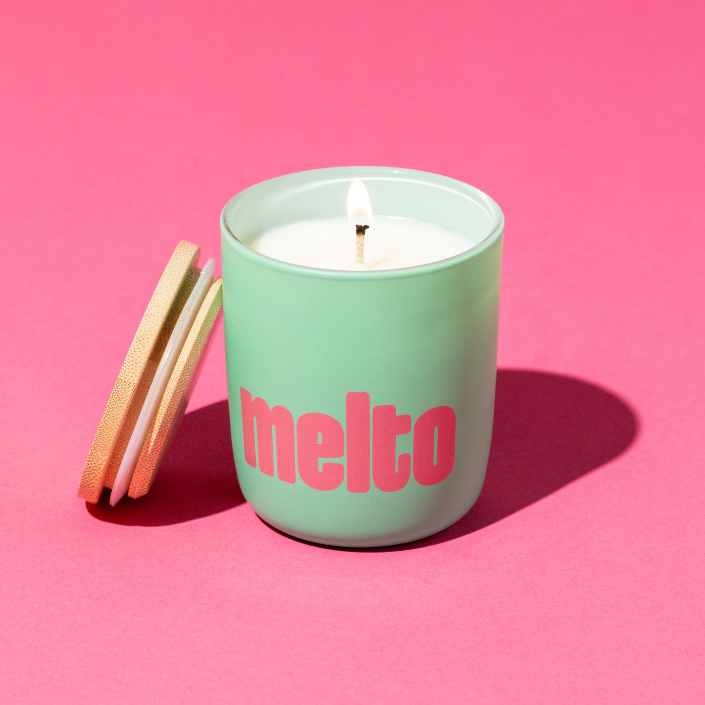 MeltOM Candle