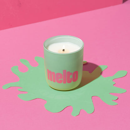 MeltOM Candle